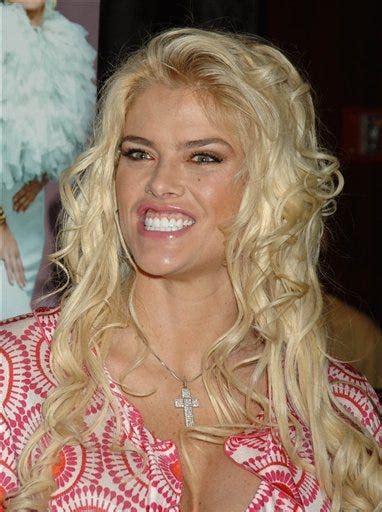 anna nicole smith death pictures|325 Anna Nicole Smith Death Stock Photos & High